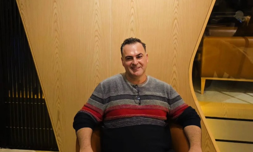 Umut Yılmazkeçeci’den “Bir Bavul Umut”: Göçün Sadece Almanya’da Yaşanmadığını Anlatan Bir Başyapıt