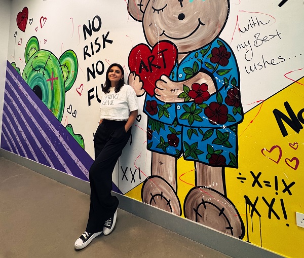 Türk sanatçı, eser serisi için iş dünyasıyla el sıkıştı