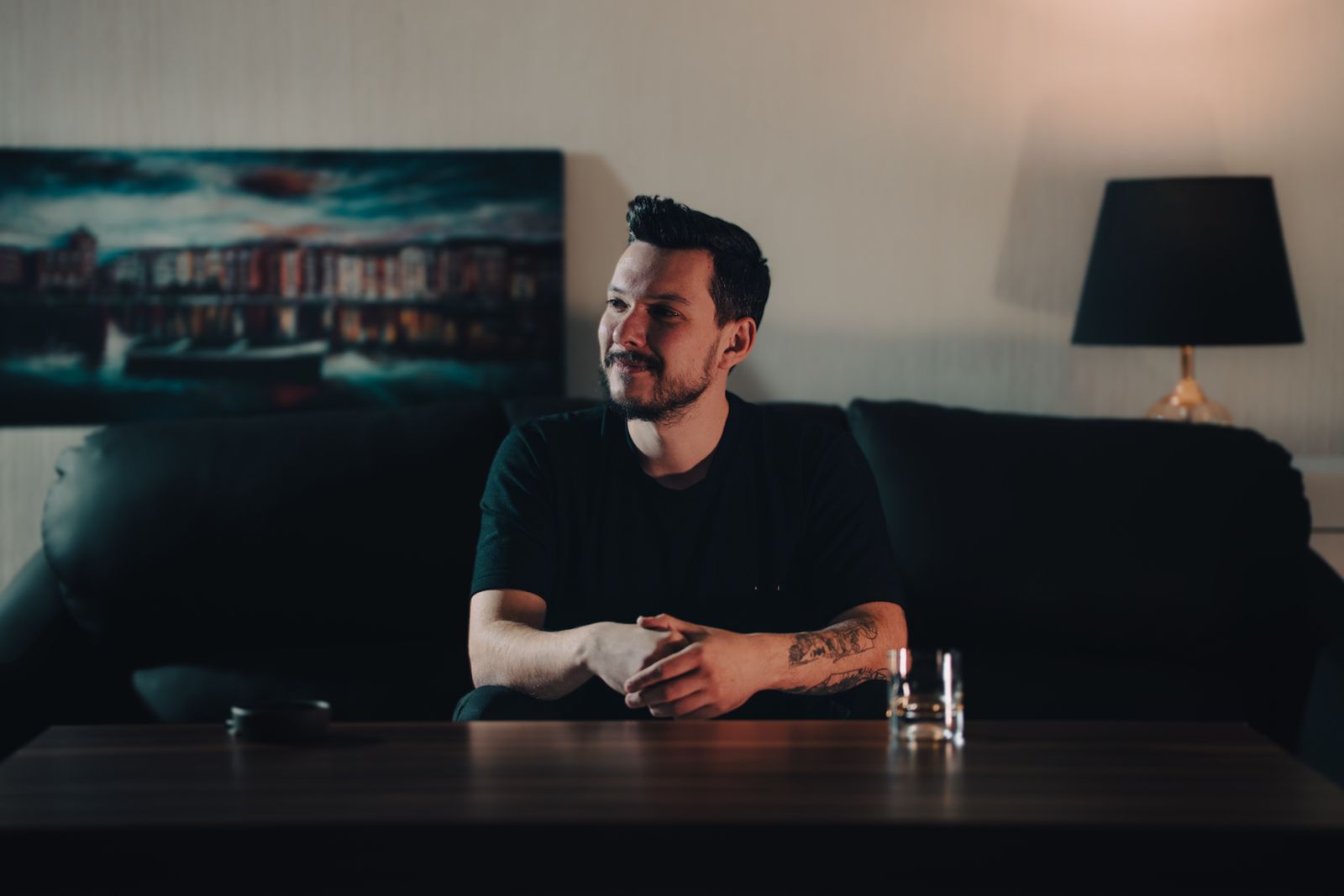 Melo’dan (Melih Bülbül) Duygusal Çıkış: “Hayat Bu Kadar” Kısa Sürede Yüzbinlere Ulaştı